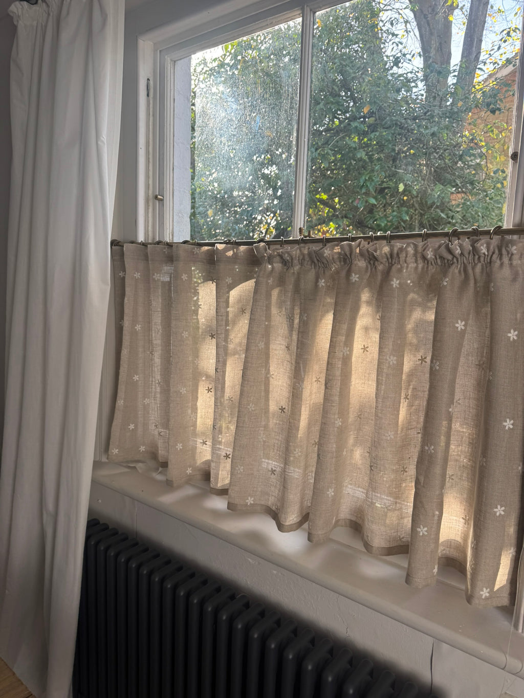 Mitton Daisy Tape Top Cafe Curtain