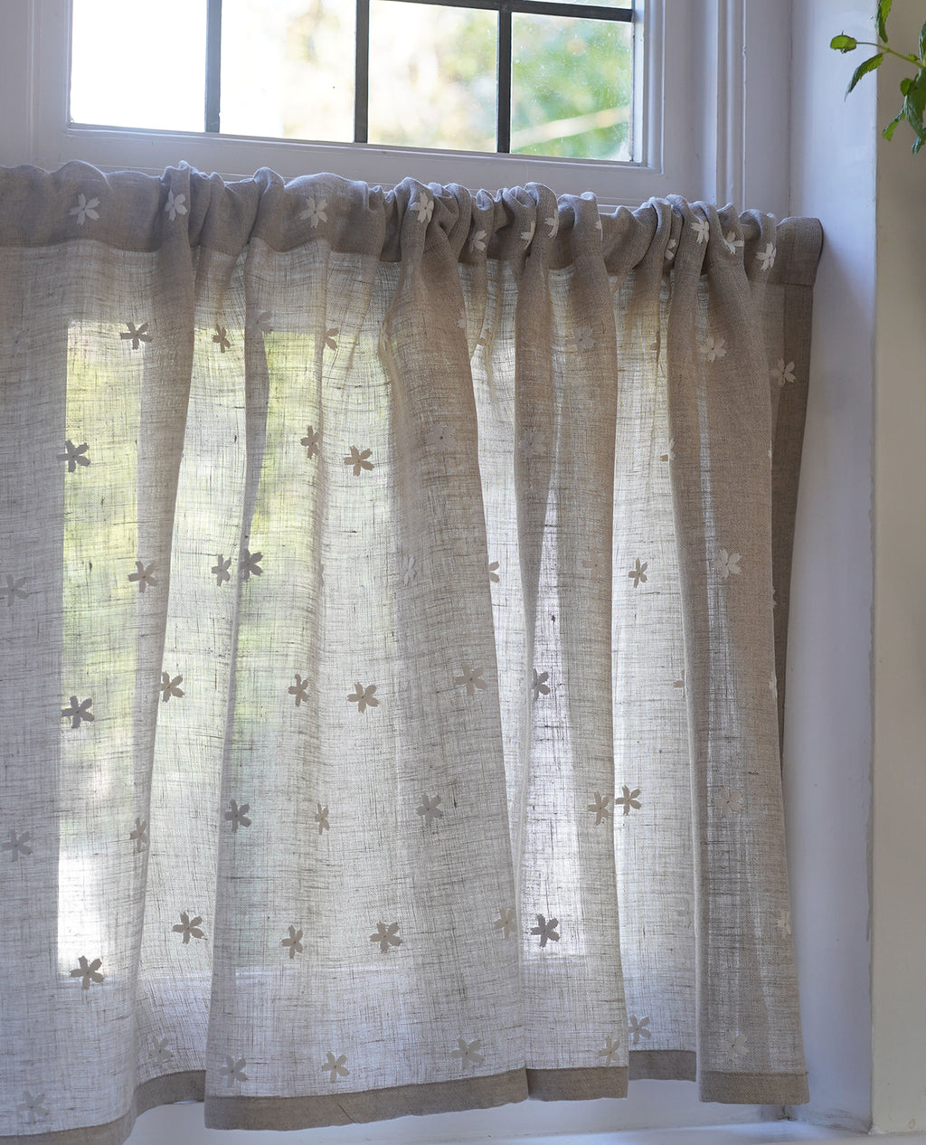 Mitton Daisy Slot Top Cafe Curtain