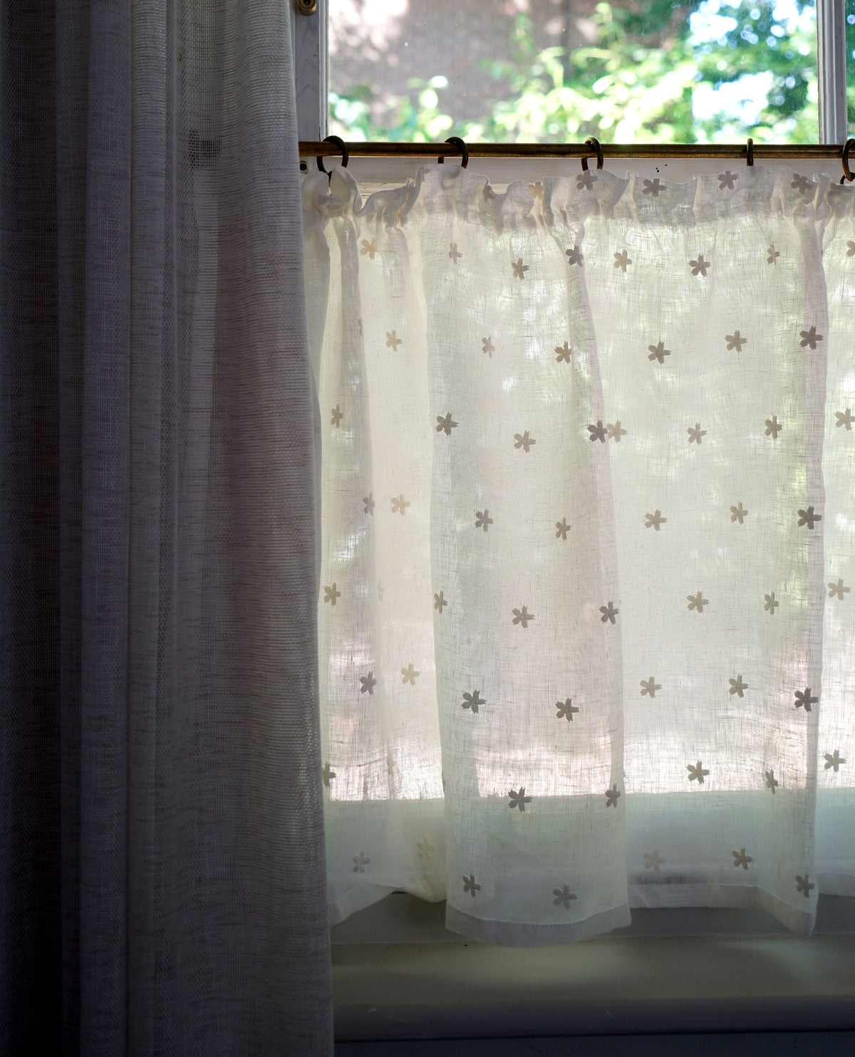 Mitton Daisy Ivory Tape Top Cafe Curtain